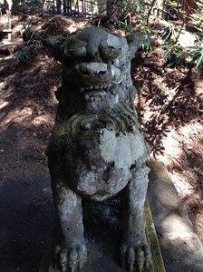 二荒山　中宮祠　獅子